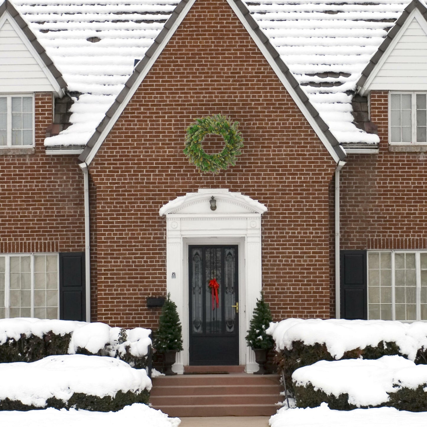 Cashmere Pine Artificial Christmas Wreaths